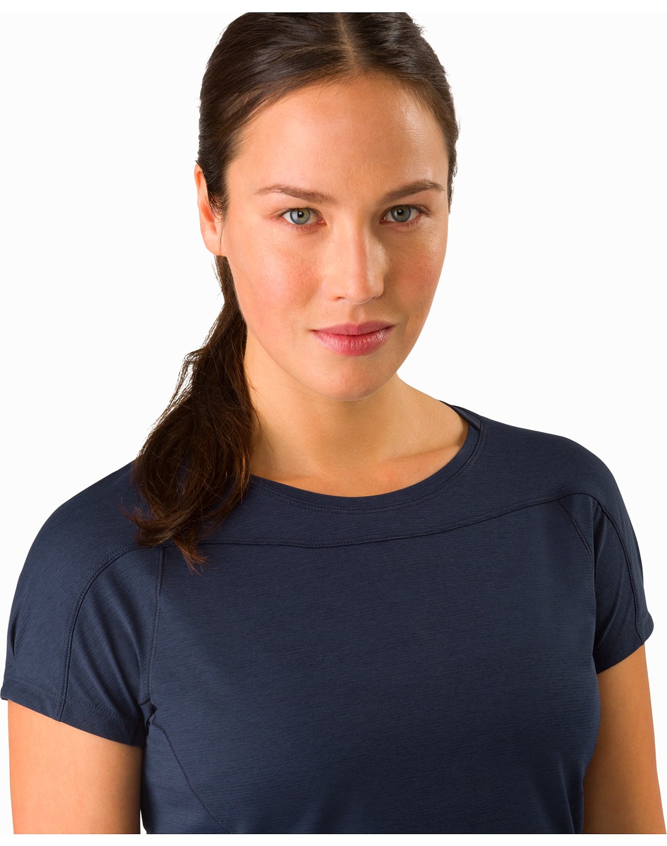 taema-crew-neck-shirt-ss-women-s-black-sapphire-neckline.jpg